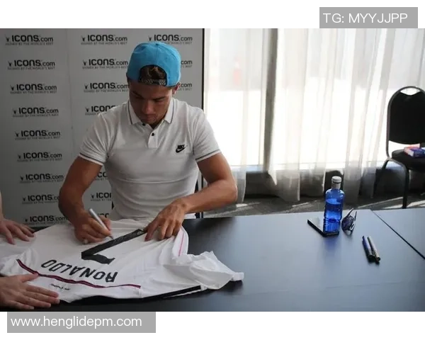 深圳足球球星专卖店独家发售限量版球衣 让球迷尽享心仪之选