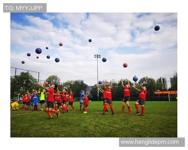 球星们展示花式足球技巧和创意挑战引领全球潮流